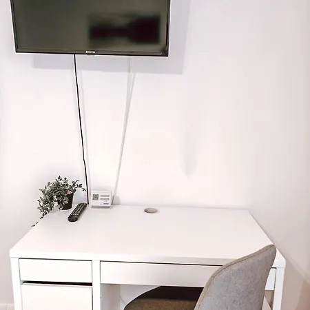 Luminia With Garden, Self Check In Apartmán *