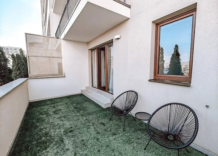 Luminia With Garden Apartman